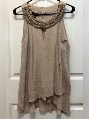 AB Studio Beige Beaded Neckline Sleeveless Halter Top. Size Medium.
